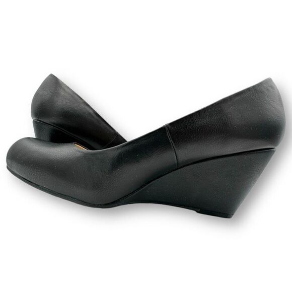 NWOT CL By Laundry Womens Nima Closed Toe Wedge Heels Black Size 10 - Picture 3 of 10